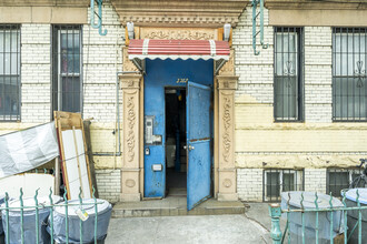 1012 39th St in Brooklyn, NY - Foto de edificio - Building Photo