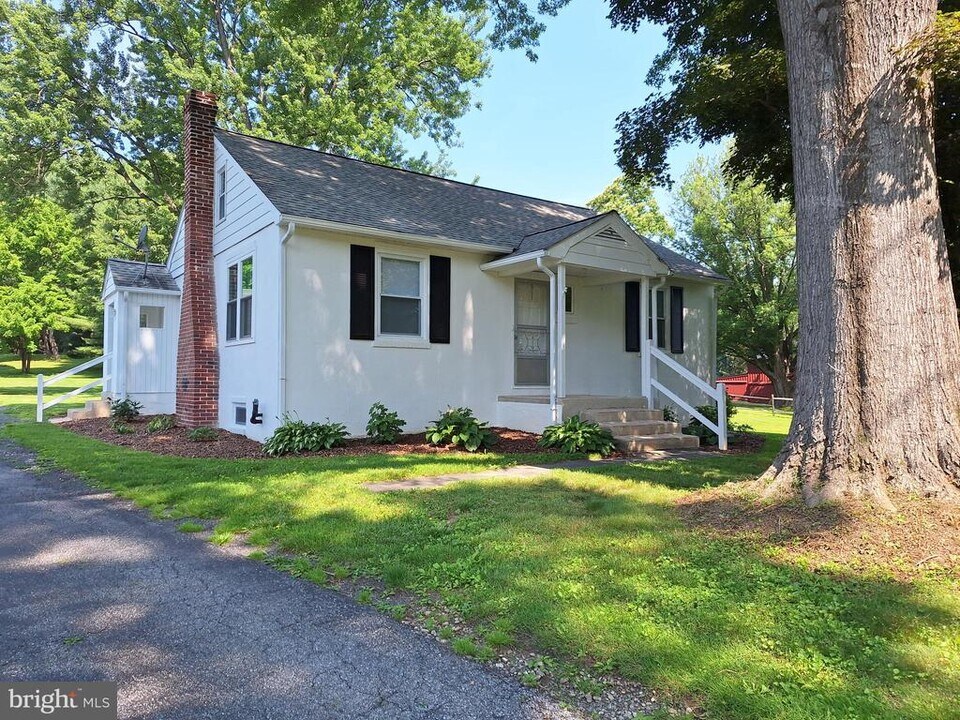 624 Chandler Mill Rd in Avondale, PA - Building Photo