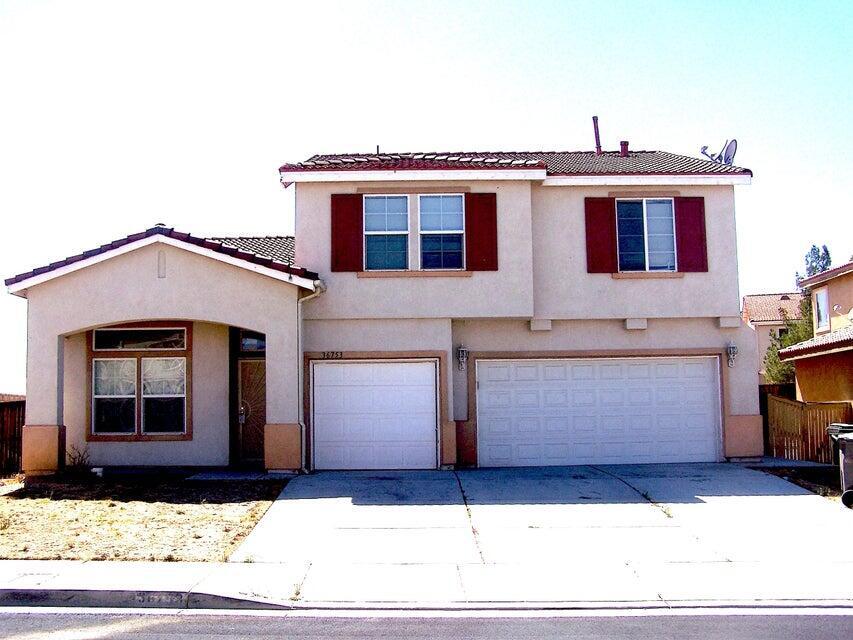 36753 37th St E in Palmdale, CA - Building Photo