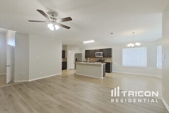 6800 Turtle Stream Dr in Fort Worth, TX - Building Photo - Building Photo