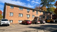 Carriage House Apartments in Portland, MI - Building Photo - Building Photo