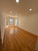 3116 N Clifton Ave, Unit 2 in Chicago, IL - Building Photo