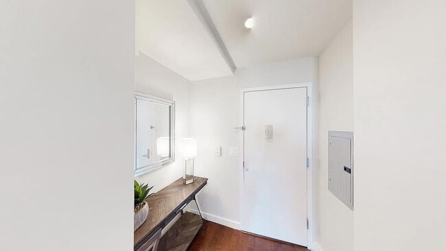 12-15 Broadway in Queens, NY - Building Photo - Building Photo