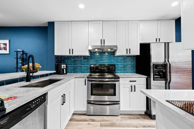 property at 3082 S Oakland Forest Dr