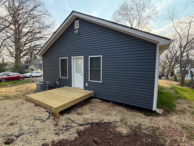 2269 Aragon St in Lynchburg, VA - Building Photo - Building Photo