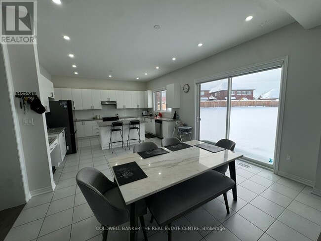 1809 Emberton Way in Innisfil, ON - Building Photo - Building Photo