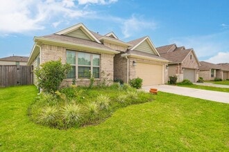 22035 Juniper Crossing Dr, Unit . in Roman Forest, TX - Foto de edificio - Building Photo