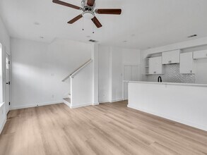 8631 Homewood Ln in Houston, TX - Foto de edificio - Building Photo