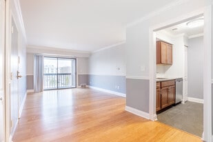 Flo-Mar Terraces in Ypsilanti, MI - Building Photo