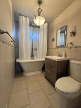 212 N Emerson Ave in Wenatchee, WA - Building Photo - Building Photo