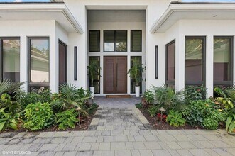 8533 N Native Dancer Rd in Palm Beach Gardens, FL - Building Photo - Building Photo