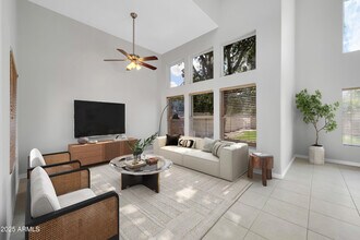 913 W Juanita Ave in Gilbert, AZ - Building Photo - Building Photo
