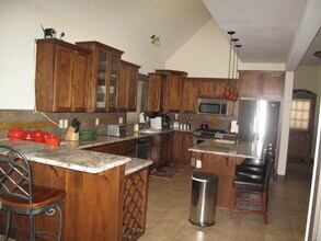 536 E Jefferson Ave in Sisters, OR - Building Photo - Building Photo