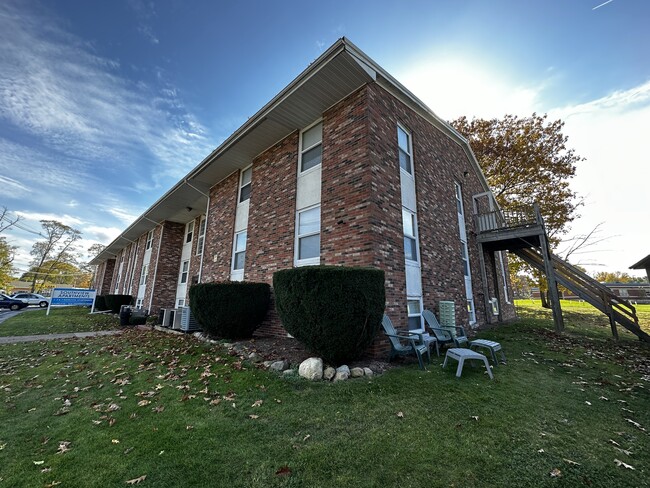 South View Apartments in Erie, PA - Building Photo - Building Photo