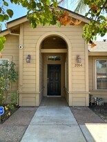 2054 Khatri Ct in Riverbank, CA - Building Photo