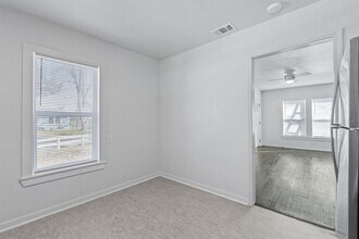 105 Riverside Dr in San Marcos, TX - Building Photo - Building Photo