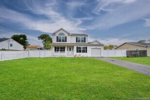 730 Provost Ave in Bellport, NY - Building Photo