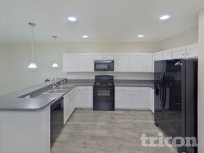 4125 11th St E in Bradenton, FL - Building Photo - Building Photo