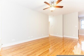 640 W Melrose St, Unit 2 in Chicago, IL - Building Photo - Building Photo