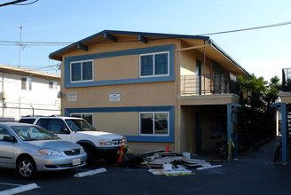 10302-6 Felton Ave. in Inglewood, CA - Building Photo - Building Photo