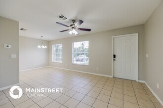 3206 51st St W in Lehigh Acres, FL - Foto de edificio - Building Photo