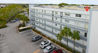 6500 NW 2nd Ave in Boca Raton, FL - Building Photo