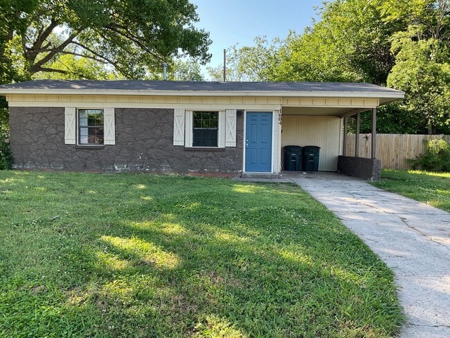 property at 1604 Breckenridge Dr