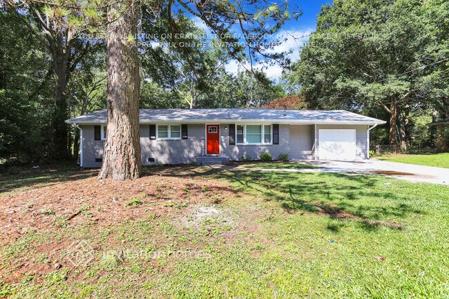 1633 Carolyn Dr SW in Stone Mountain, GA - Building Photo - Building Photo