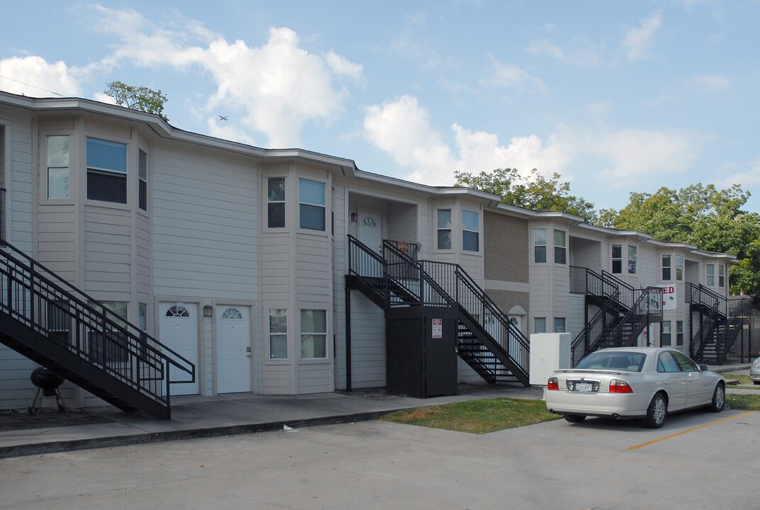 The Suites at Alabama in Houston, TX - Foto de edificio