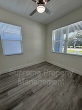 7006 Madison Ave in Tampa, FL - Building Photo - Building Photo