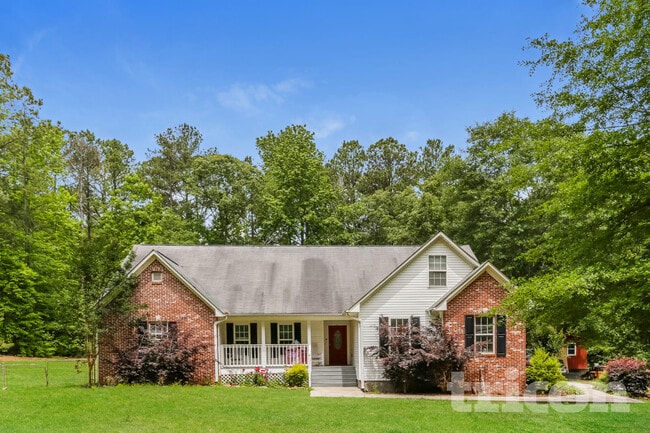 property at 475 Jenkinsburg Rd