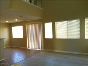 941 Medina De Leon Ave in Henderson, NV - Building Photo - Building Photo