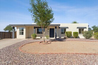 9554 E Dallas St in Mesa, AZ - Building Photo - Building Photo