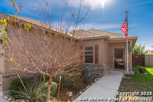 7156 Quarter Moon in Converse, TX - Building Photo