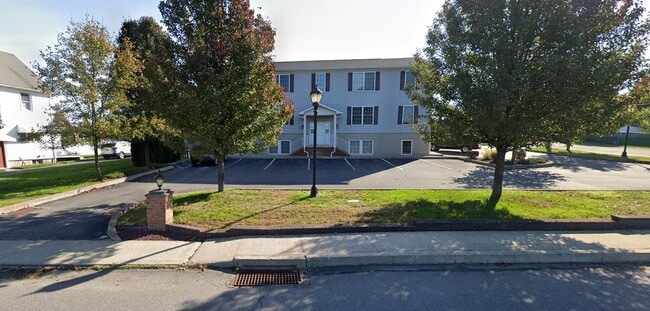 913 Dunmore St, Unit 2D, Unit 2D