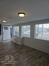 2322 NW Inlet Ave in Lincoln City, OR - Building Photo - Building Photo