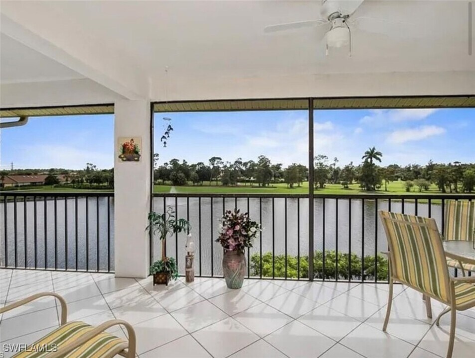 400 Fox Haven Dr in Naples, FL - Building Photo