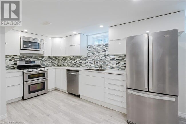 property at 2127 Parkway Dr