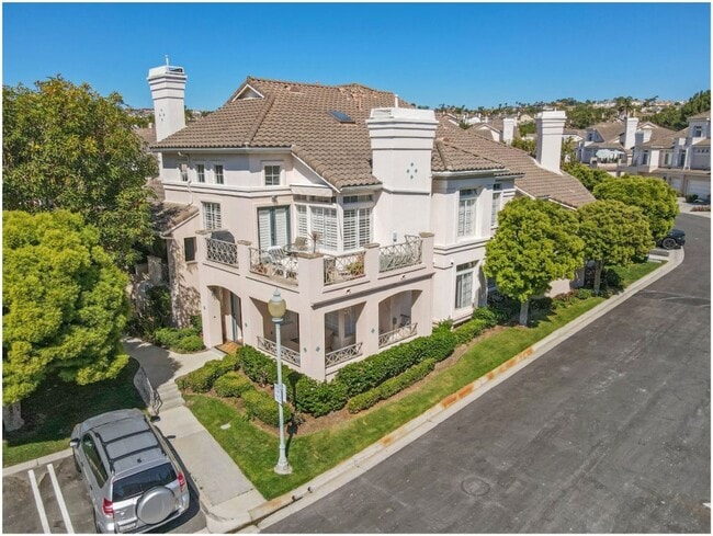 200 Shorebreaker Dr