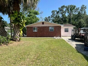 6915 Dimarco Rd in Tampa, FL - Building Photo - Building Photo