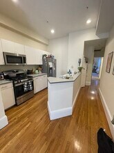 183 Saint Botolph St, Unit 2 in Boston, MA - Foto de edificio - Building Photo