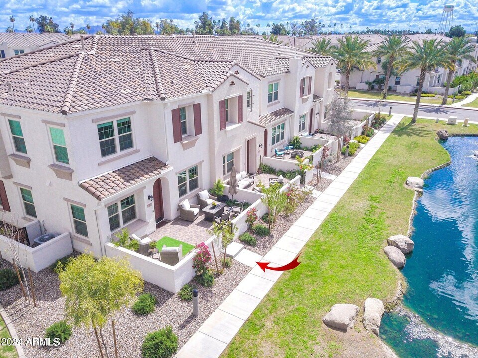4077 S Sabrina Dr in Chandler, AZ - Building Photo