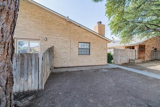 4503 Fairgate Dr in Midland, TX - Foto de edificio - Building Photo