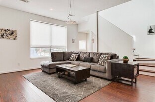 2423 Wentworth St in Houston, TX - Building Photo