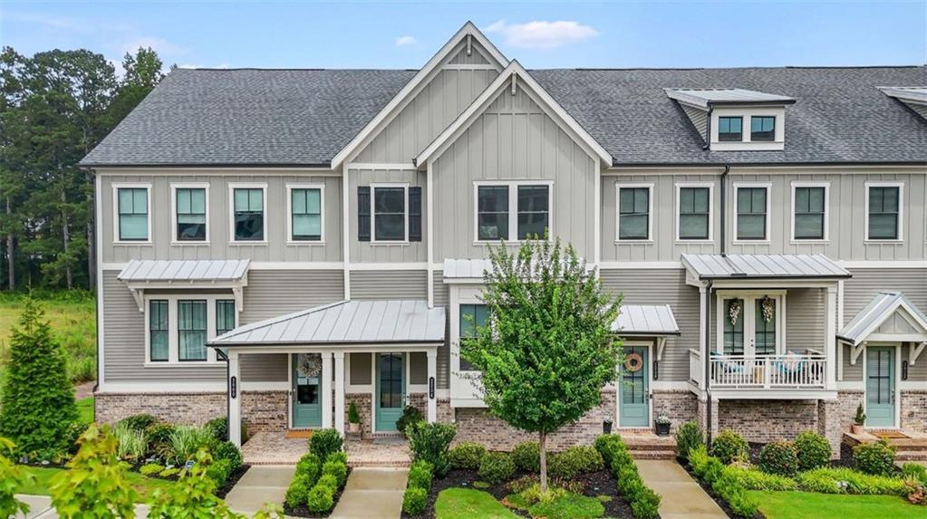 2004 Cortland Rd in Alpharetta, GA - Building Photo