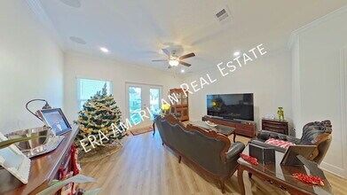 2893 Leah's Ln in Navarre, FL - Building Photo - Building Photo