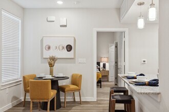 Dream Marine Creek in Fort Worth, TX - Foto de edificio - Building Photo