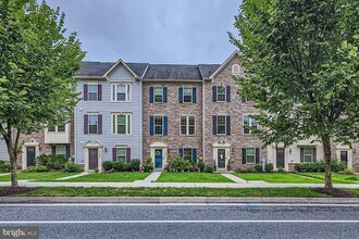 10411 Campbell Blvd in Baltimore, MD - Foto de edificio - Building Photo