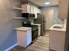 4820 Park Commons Dr, Unit 234 in St. Louis Park, MN - Building Photo