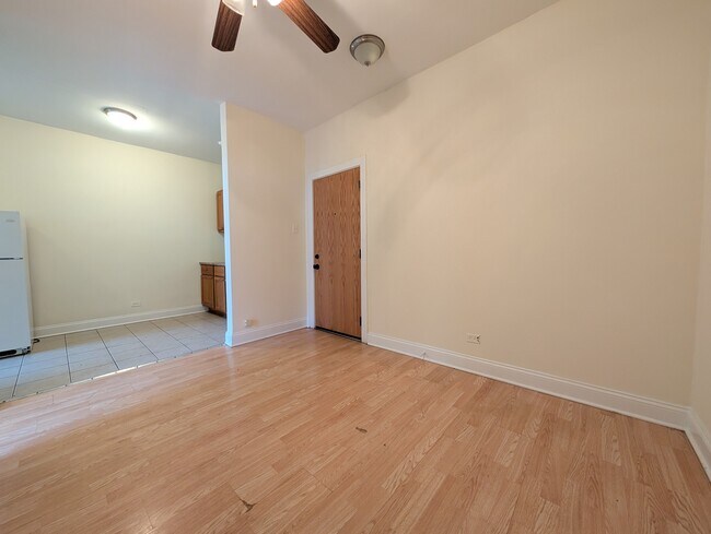 4848 N Damen Ave, Unit 4851-203 in Chicago, IL - Building Photo - Building Photo